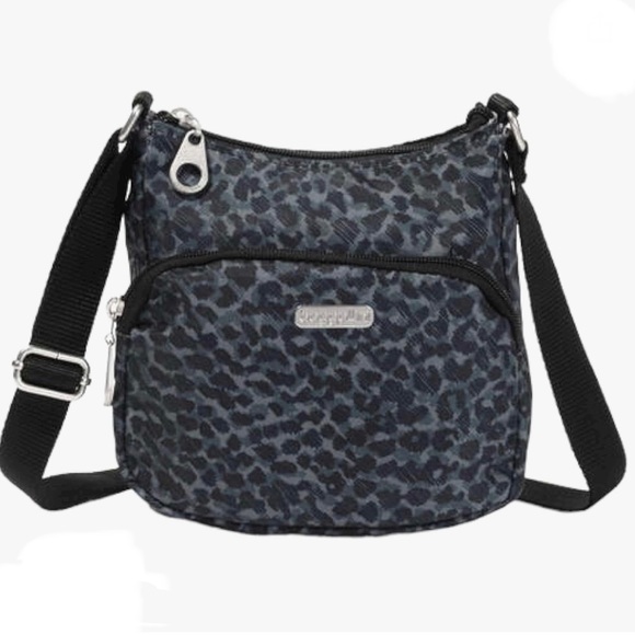 Baggallini Handbags - Baggallini Joey Bagg Crossbody NWT